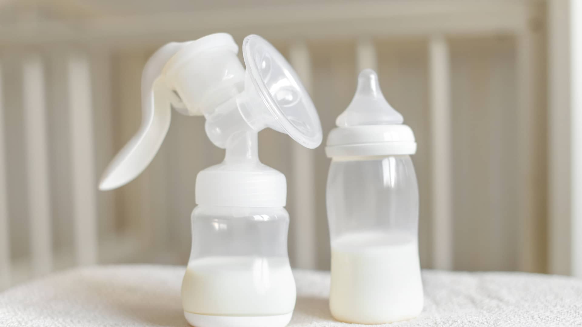 Lactancia mixta: lactancia materna con suplemento de leche de fórmula