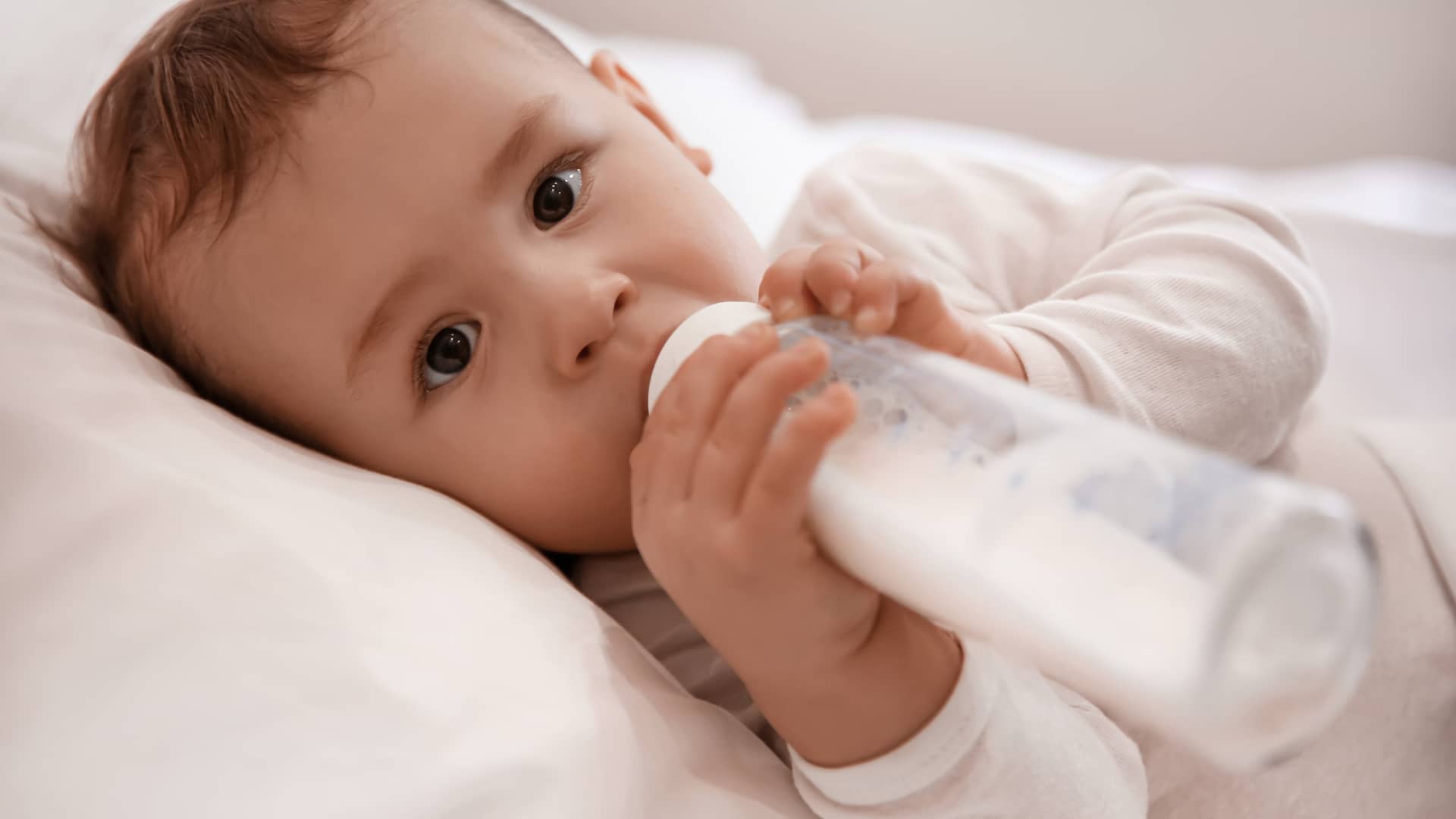 El método Kassing: dar el biberón imitando la lactancia materna
