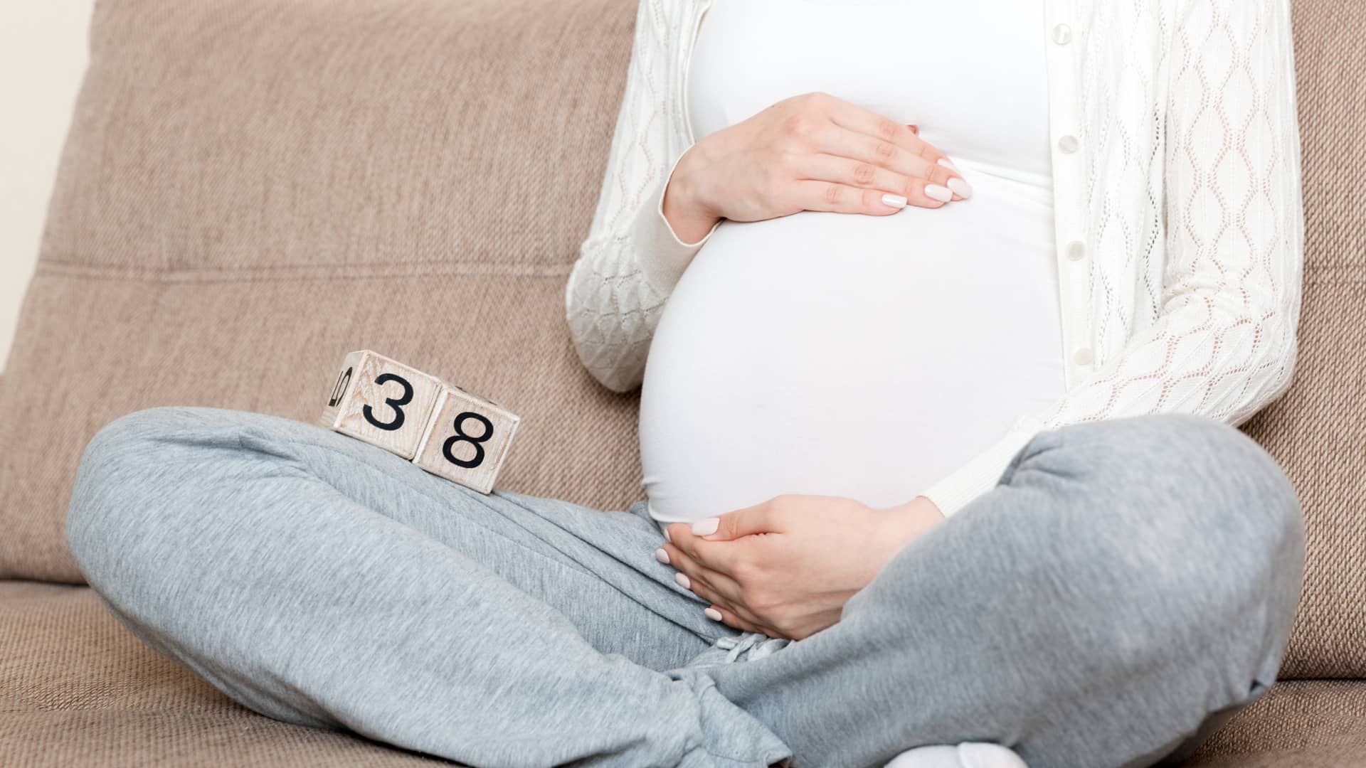 38 semanas de embarazo: pueden empezar los primeros síntomas de parto