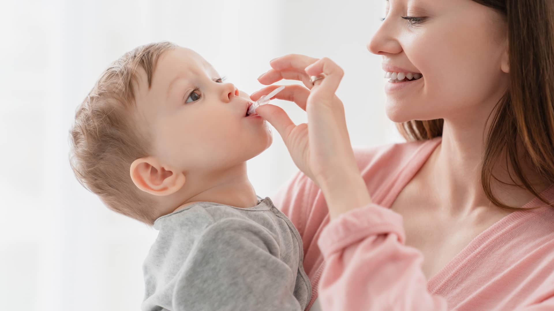 Ibuprofeno para bebés: utilidad, dosis, alergia y efectos secundarios