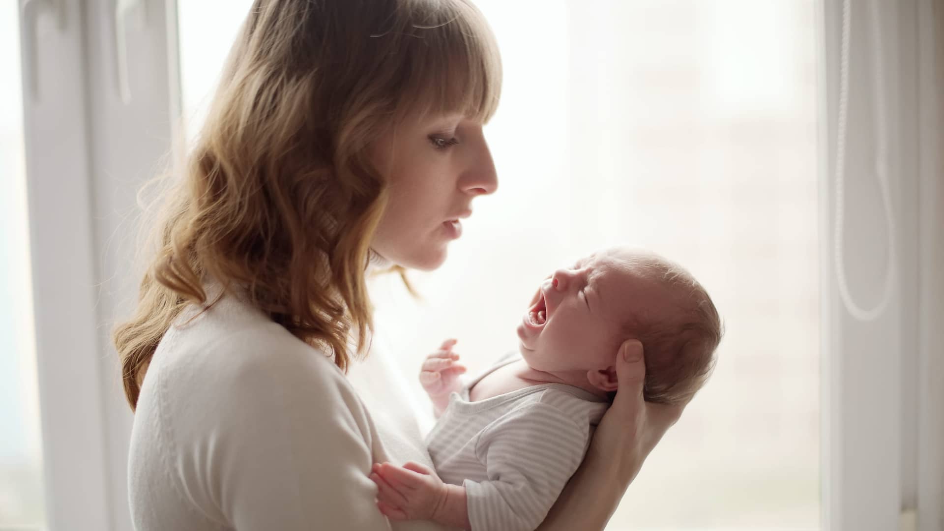 Reflujo en bebés: síntomas, consejos y señales de alarma